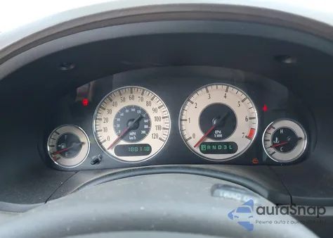 2001 Chrysler Town & Country Limited z USA, uszkodzony, nr VIN 2C8GP64L21R304826